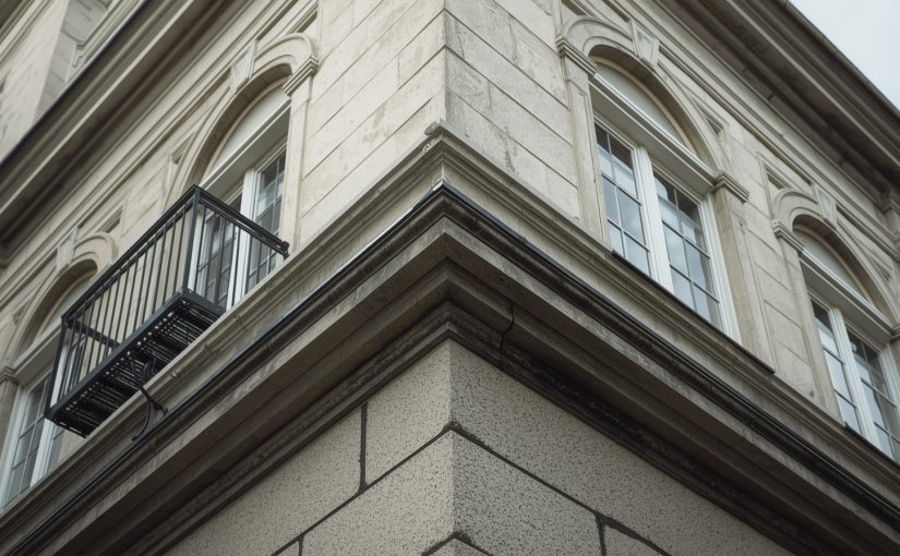 Profesjonalne zarządzanie sprawnością techniczną obiektu jako podstawa bezpieczeństwa i żywotności konstrukcji